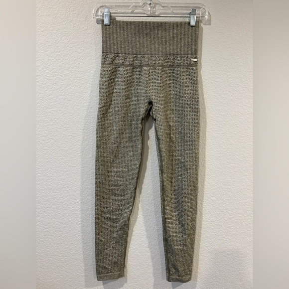 Echt Women’s Green Sensory Seamless Leggings - Small - Picture 3 of 8